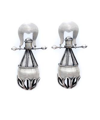 Antique designed handmade drop silver earrings 3