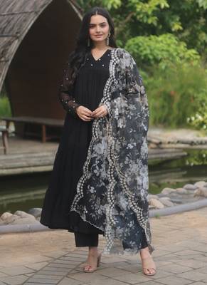 Black Faux Blooming With Butti Work Salwar Suit 1