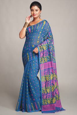sky blue cotton silk dhakai jamdani saree with contrast pallu 2
