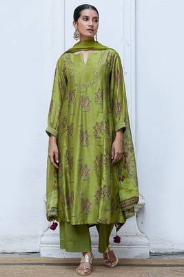 Henna Green Raw Silk Salwar Suit With Organza Dupatta 1