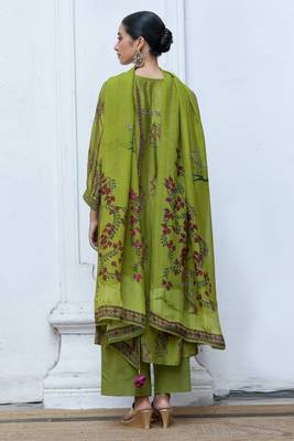 Henna Green Raw Silk Salwar Suit With Organza Dupatta 3