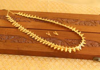 Kerala style gold platted thali koottam long necklace set 3