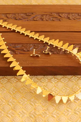 Kerala style gold platted thali koottam long necklace set