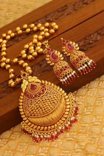Geru polish necklace set