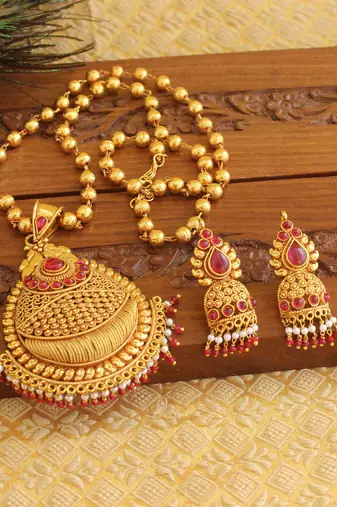 Geru polish necklace set