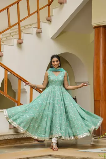 Monte carlo green gota lace cotton anarkali sleeveless suit set of 3