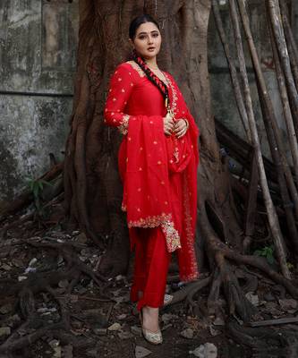 Red Hand Embroidered Kurta Set 1