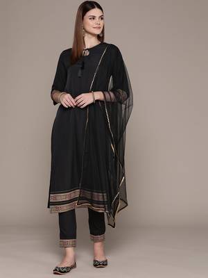 Ziyaa women's black crepe kurta, pant and dupatta set 1