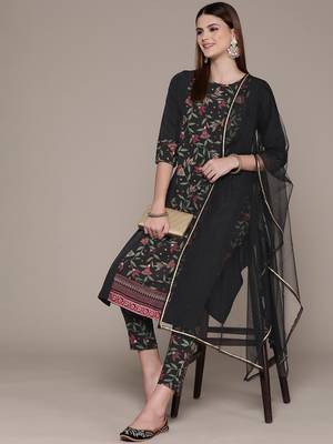 Ziyaa women's black crepe kurta, pant and dupatta set 2