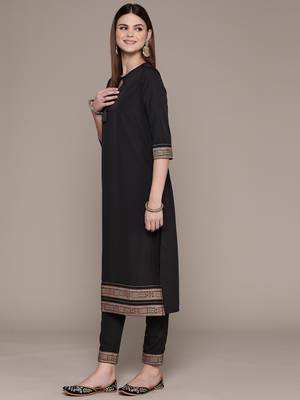 Ziyaa women's black crepe kurta, pant and dupatta set 4