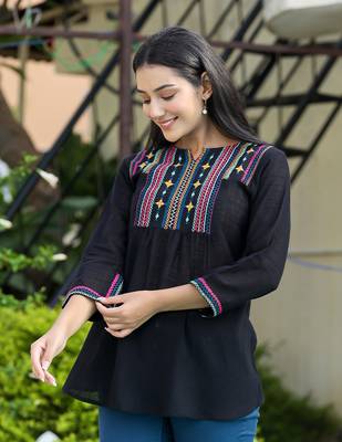 Black embroidered cotton top 4