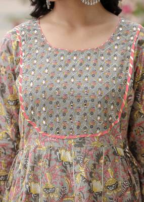 Beige pink cotton embroidered kurta pant set 5