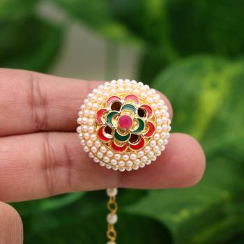 Maroon & green color meena work borla tikka 3