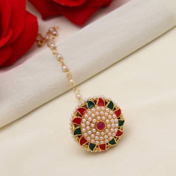 Maroon & green color meena work borla tikka 1
