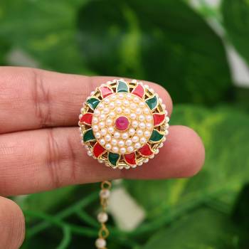 Maroon & green color meena work borla tikka 3