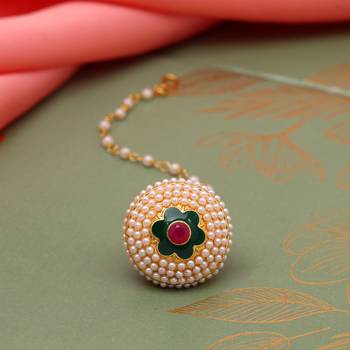 Maroon & green color meena work borla tikka 2