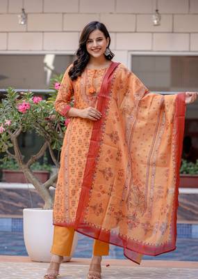 Mustard digital print chanderi kurta pant set with dupatta (set of 3) 1