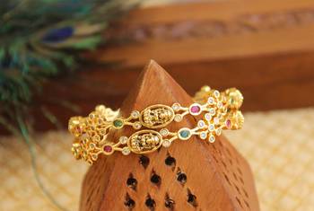 Matte Finish Temple Bangles 1