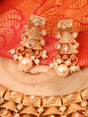 Elegant Gold Plated-Plated Necklace Set with Pearl Drops 3