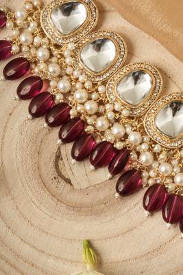 Kundan Stone Studded Choker Set with Purple Pearl Drops 3