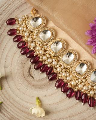 Kundan Stone Studded Choker Set with Purple Pearl Drops 4