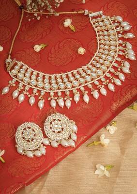 Kundan Stone-Studded Necklace Set with White Pearl Drops 1