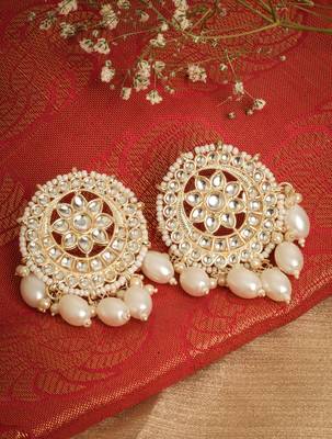 Kundan Stone-Studded Necklace Set with White Pearl Drops 3