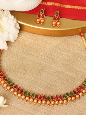 Multicoloured Necklace Set with Red & Green Stones 2