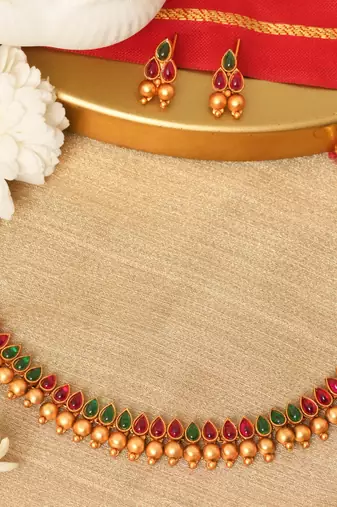 Multicoloured Necklace Set with Red & Green Stones