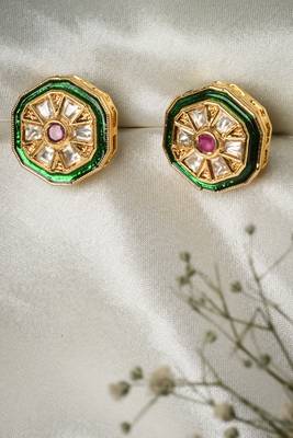 Traditional Kundan Stone Stud Earrings for Festive Glamour 1