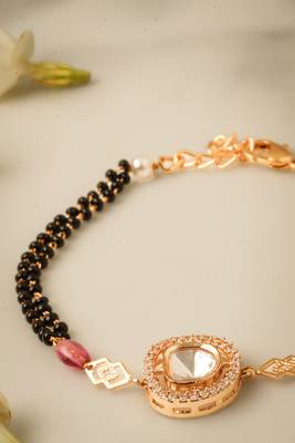Kundan Stone Mangalsutra Bracelet with Half Black and Half Pearl Beads 3