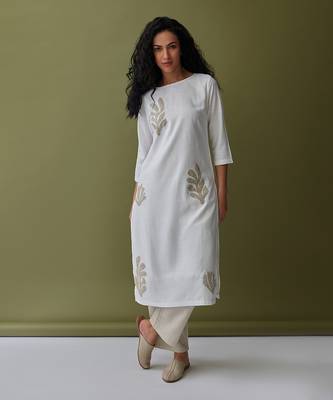 White embroidered kurta set 1