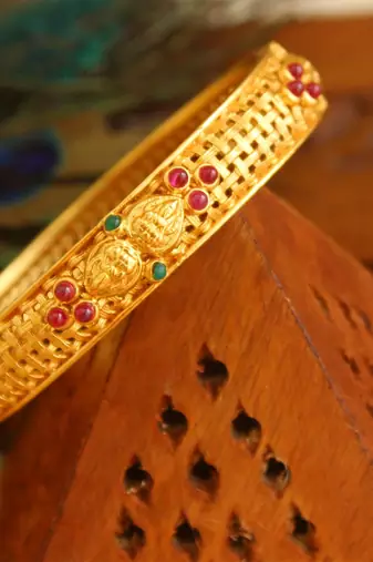 Matte finish temple kada