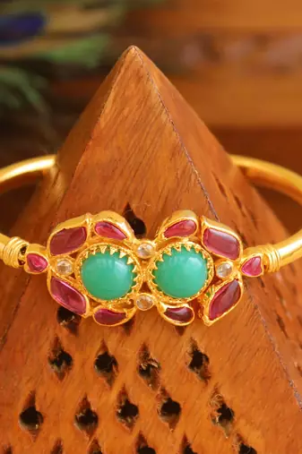 Gold platted kempu kada