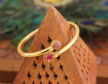 Gold platted cz kempu design kada 2