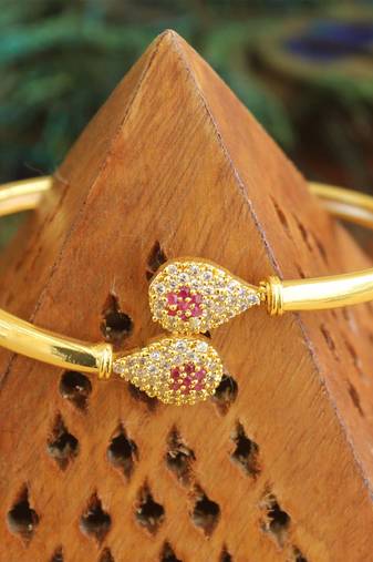 Gold platted cz designer kada