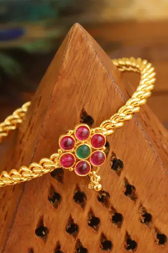 Gold platted kempu kada
