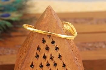 Gold platted cz kada 2