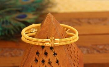 Gold platted peacock kada 3