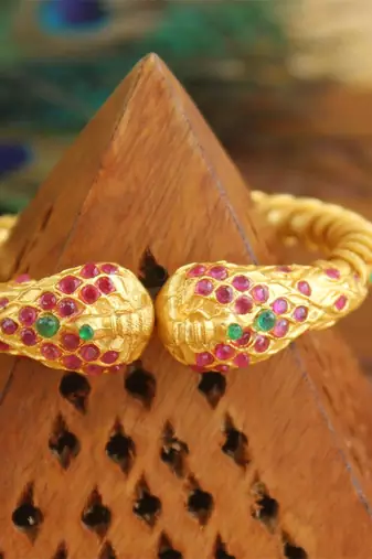 Matte finish peacock kada
