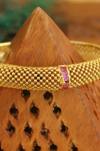 Gold platted bangle