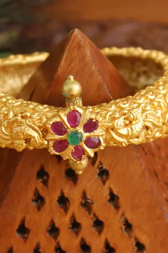Gold platted openable kada