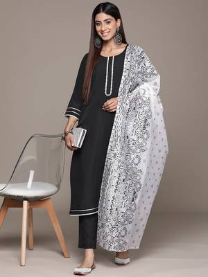 Ziyaa women's black crepe straight kurta, pant and dupatta set 1