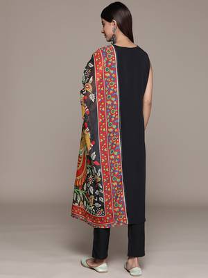 Ziyaa women's black crepe straight kurta, pant and dupatta set 3