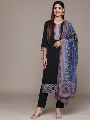 Ziyaa women's black crepe straight kurta, pant and dupatta set 1