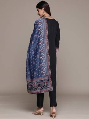 Ziyaa women's black crepe straight kurta, pant and dupatta set 3