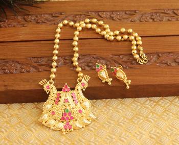 Gold platted peacock necklace set 1