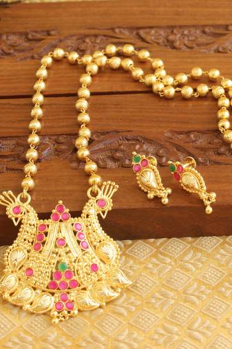 Gold platted peacock necklace set