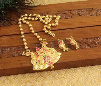 Gold platted peacock necklace set 2