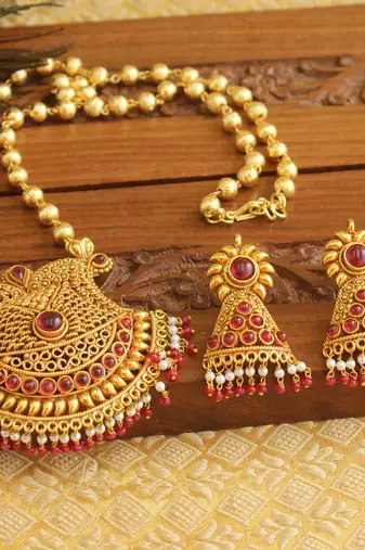 Gold platted geru polish necklace set